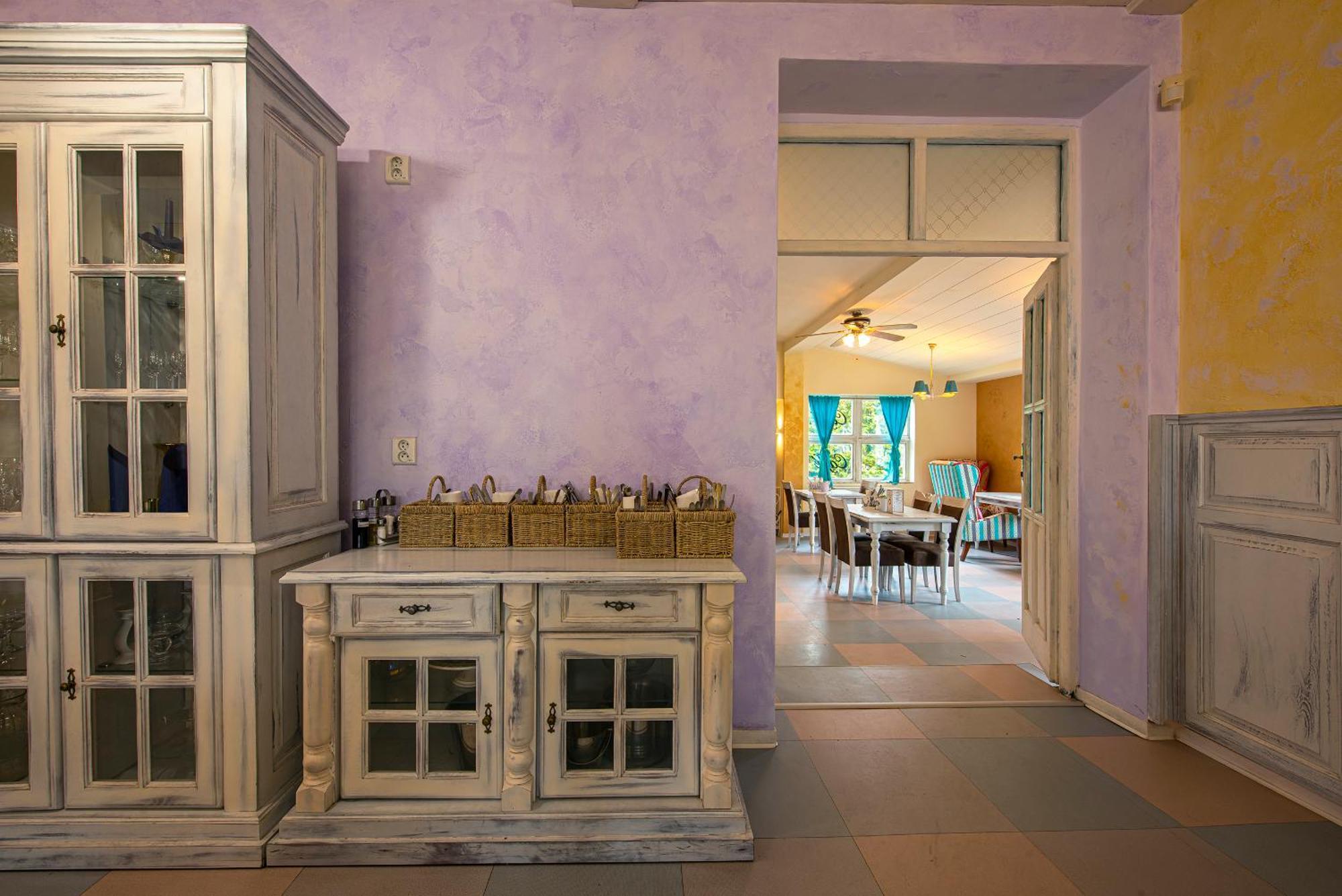 Motel Penzion A Restauracia Lavender Poprad Exterior foto